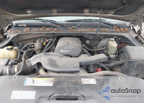 2001 Chevrolet Tahoe Lt из США, поврежденный, VIN 1GNEC13T01R200910